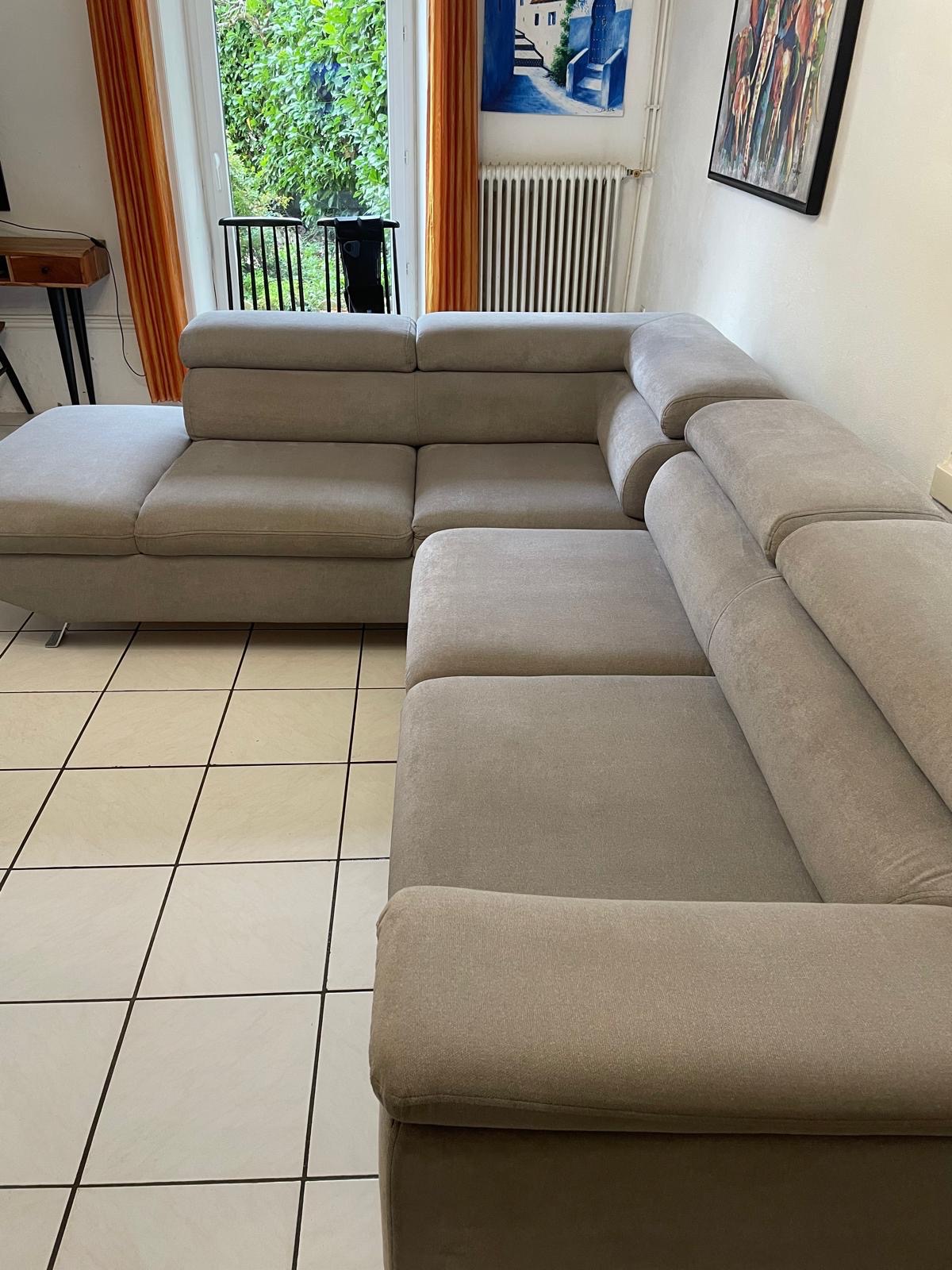 Canapé nettoyé après intervention MYNCLEAN