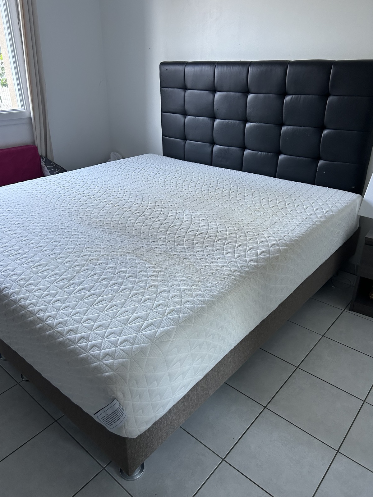 Matelas avant remise en état MYNCLEAN